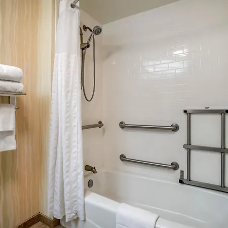 Comfort Inn & Suites Newark - Wilmington Extérieur photo