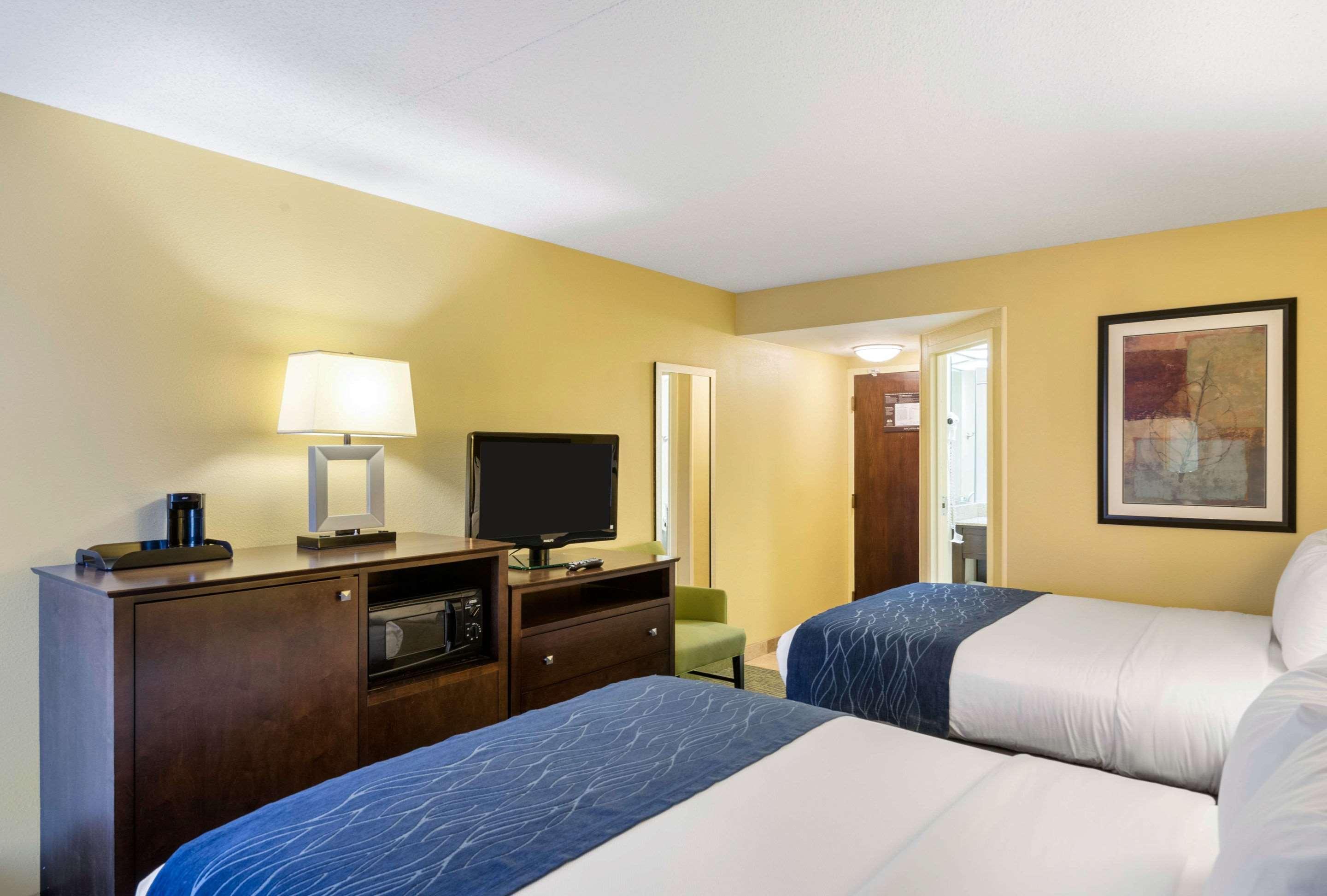 Hotel Comfort & - Wilmington 3*
