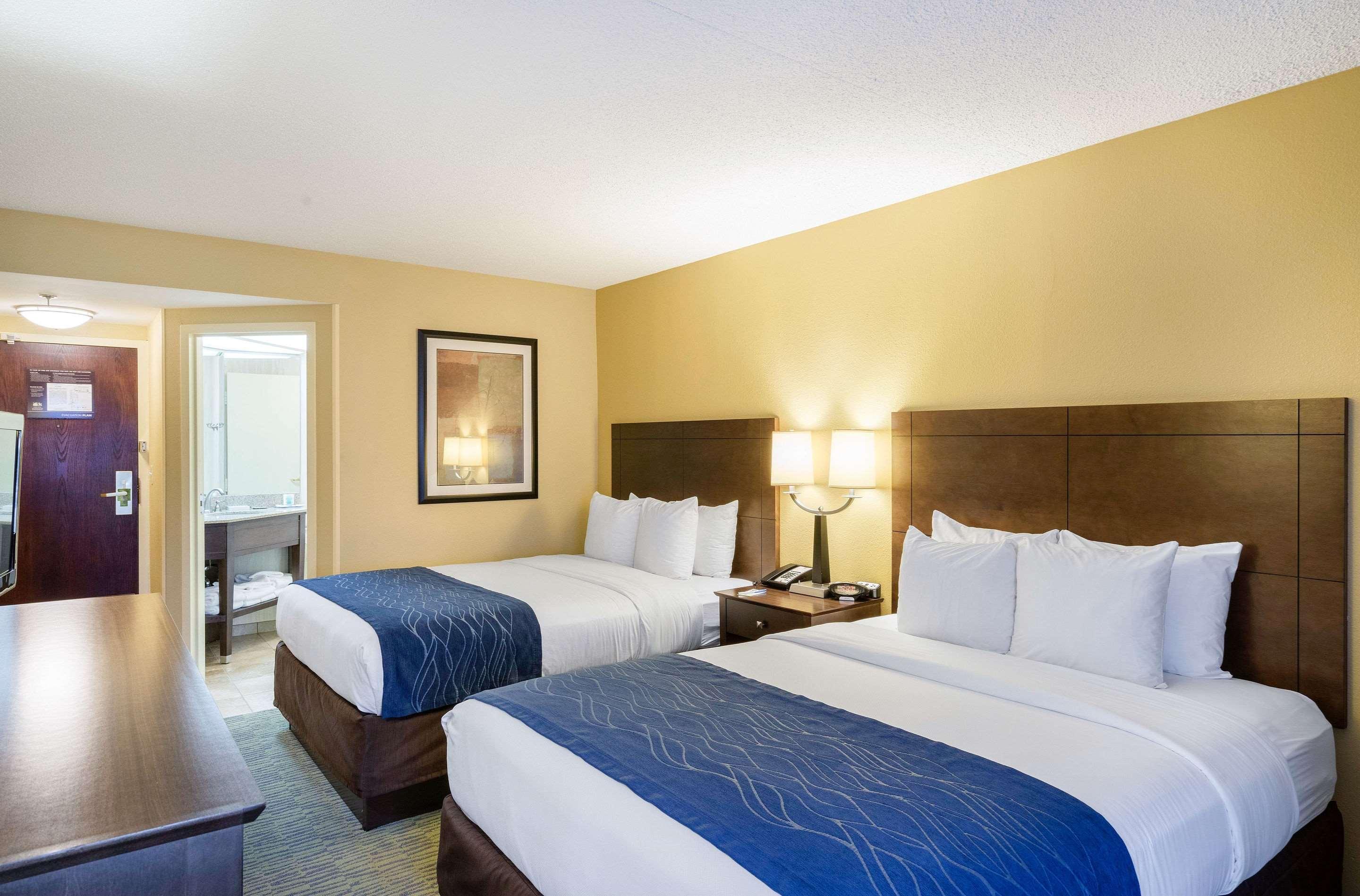 Comfort & - Wilmington Hotel