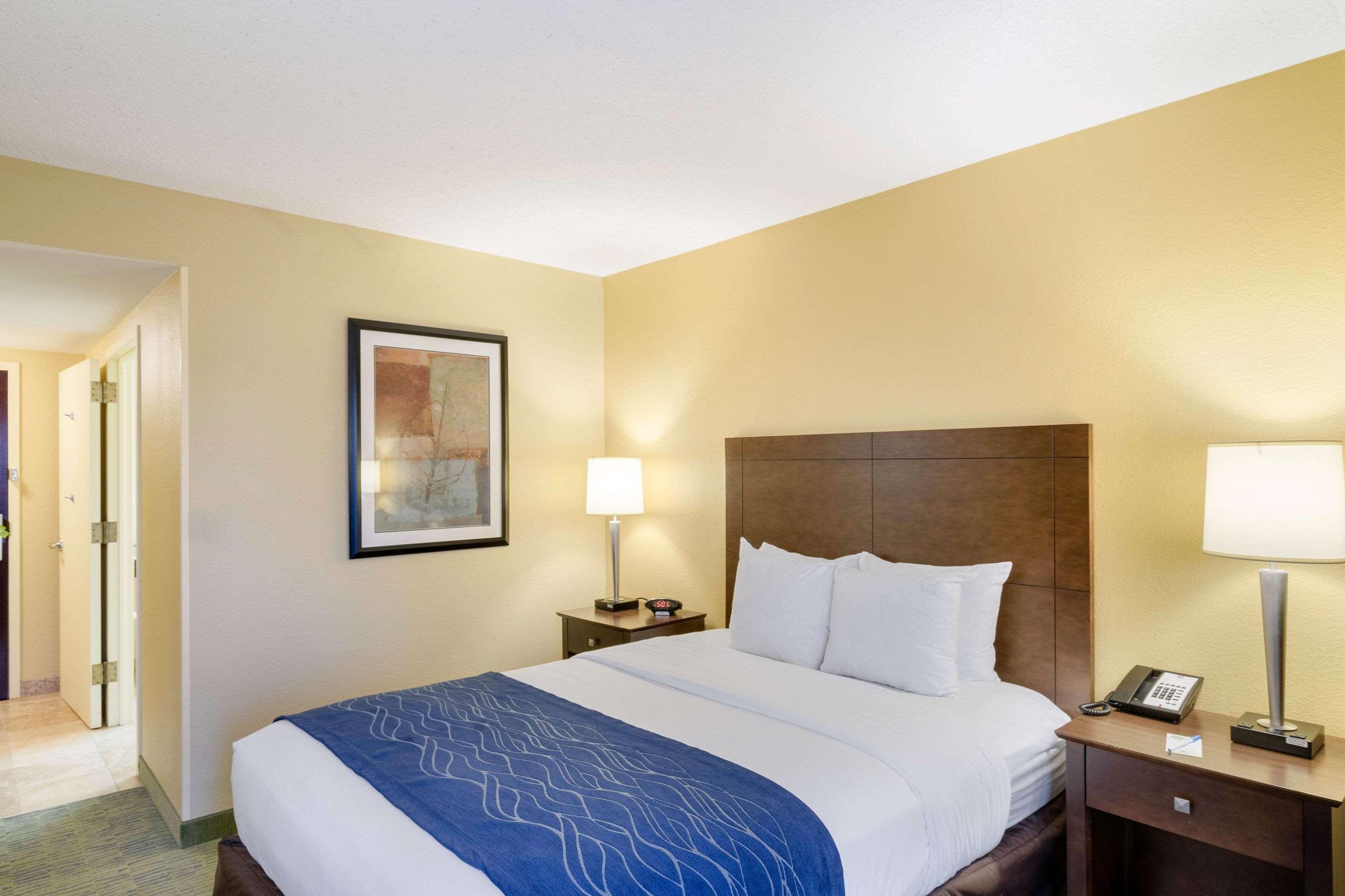 Hotel Comfort & - Wilmington