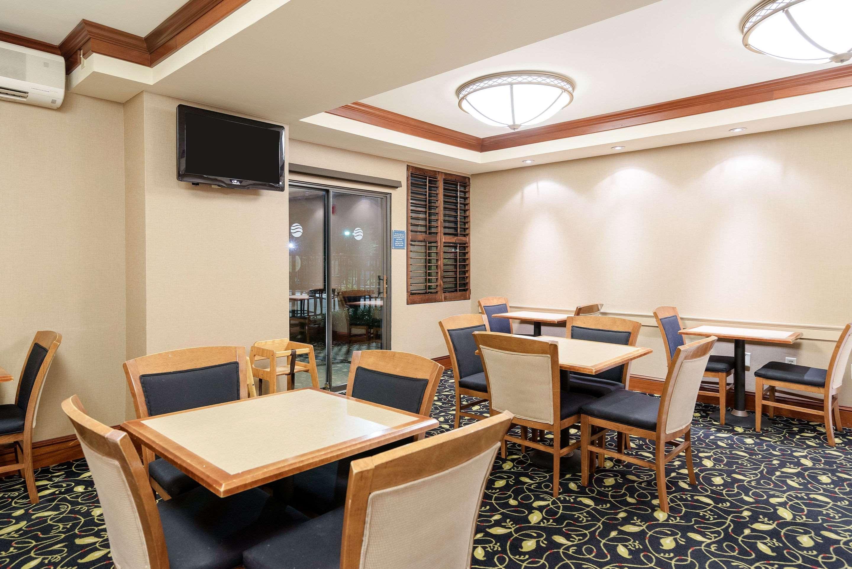 Hotel Comfort & - Wilmington 3*