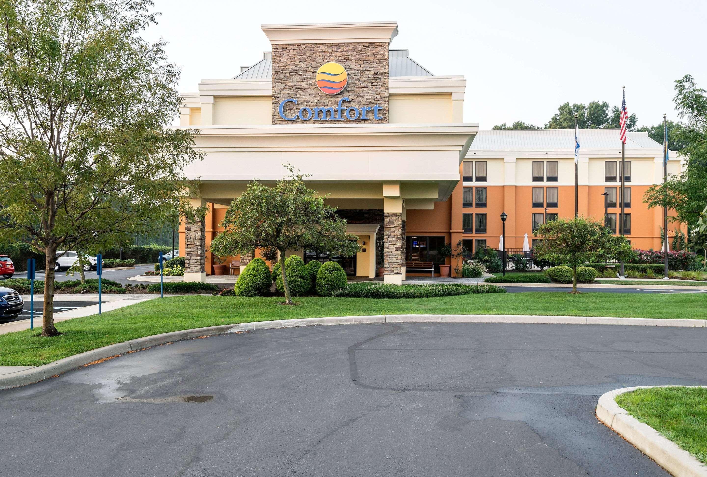 Hotel Comfort & - Wilmington 3*