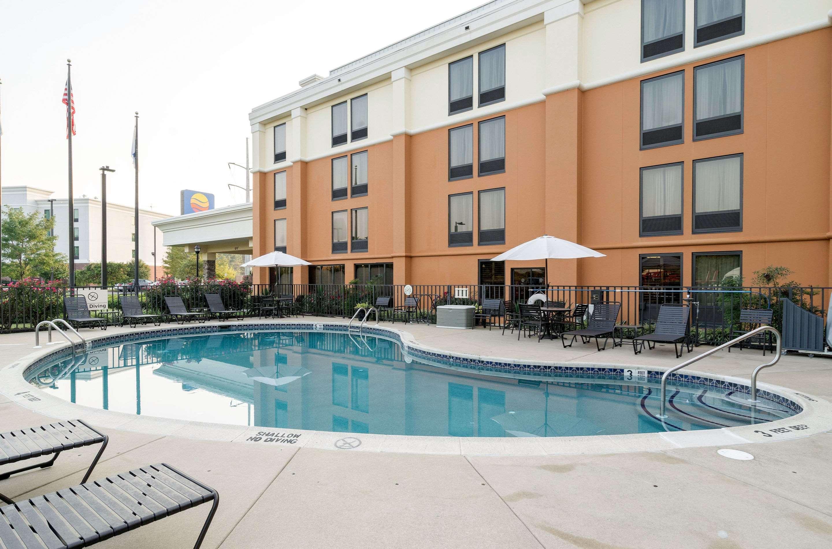 Hotel Comfort & - Wilmington 3*